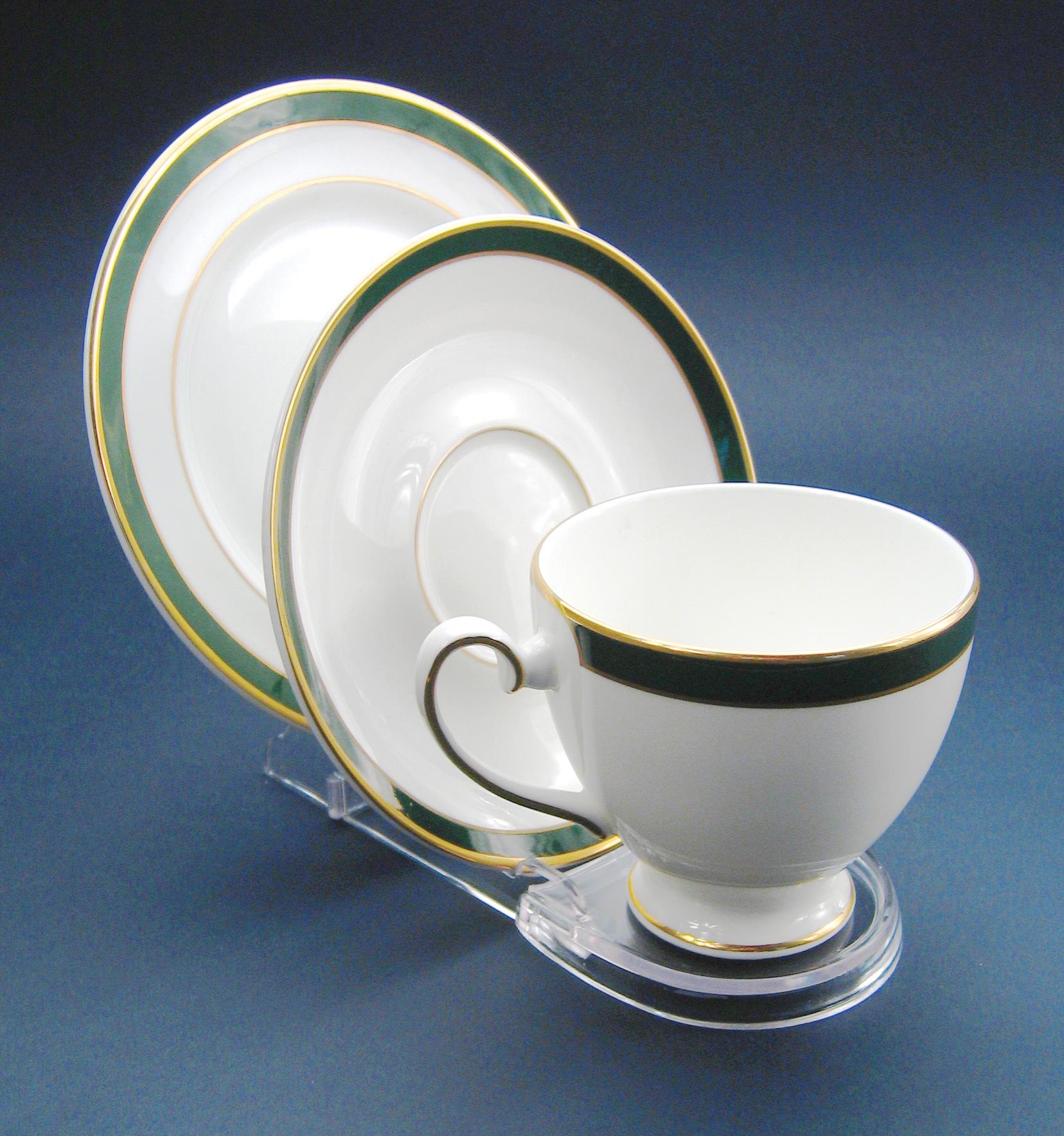 Cup, Saucer & Plate Clear Stand